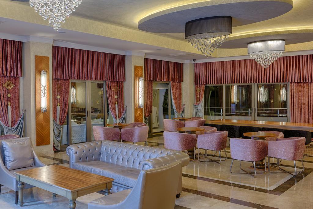 โกลเดน ร็อค บีช Hotel มาร์มาริส ภายนอก รูปภาพ