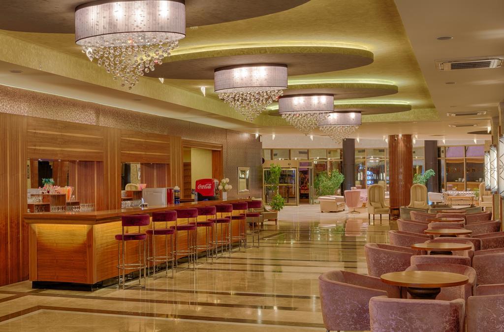 โกลเดน ร็อค บีช Hotel มาร์มาริส ภายนอก รูปภาพ