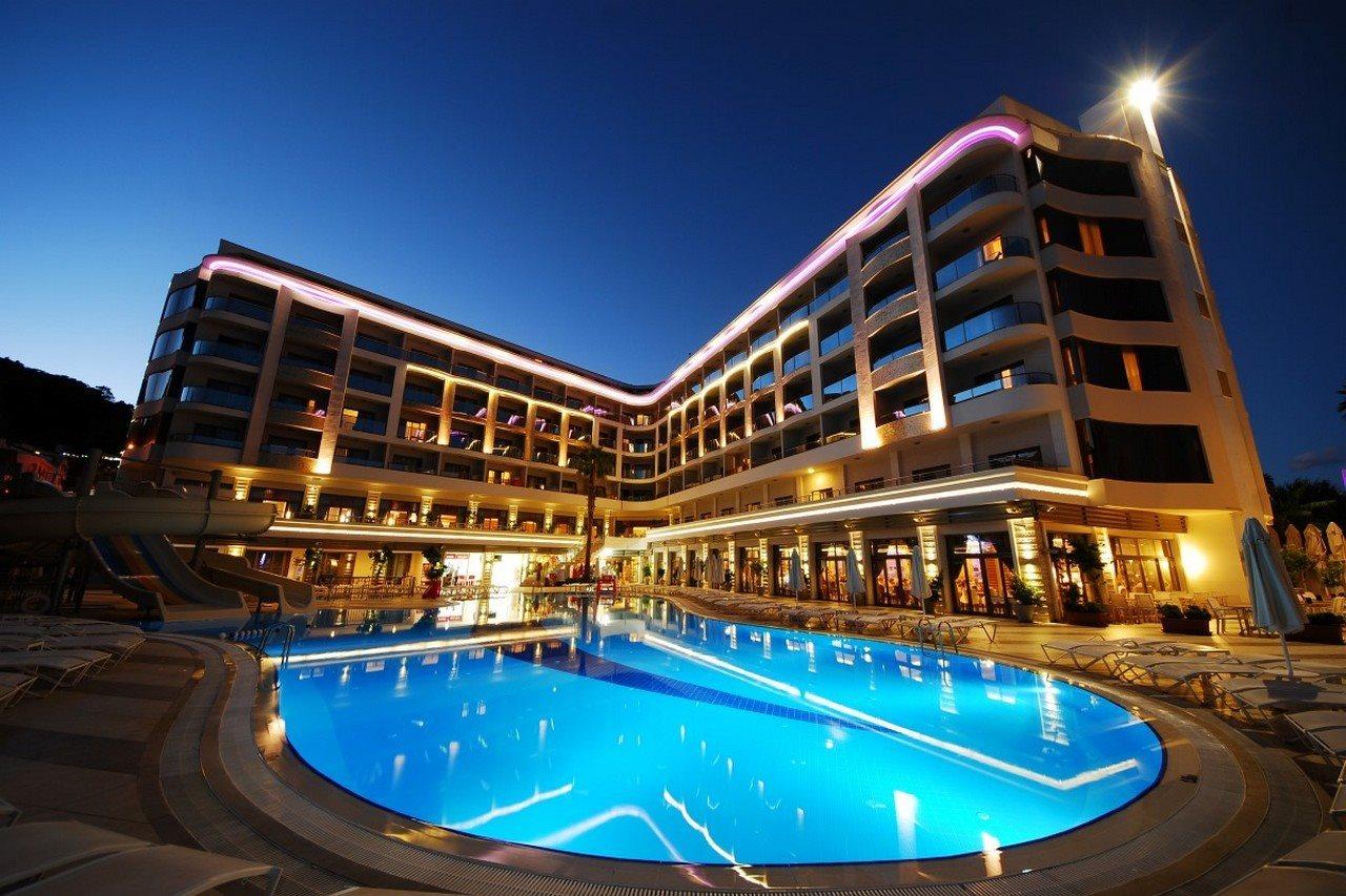 โกลเดน ร็อค บีช Hotel มาร์มาริส ภายนอก รูปภาพ