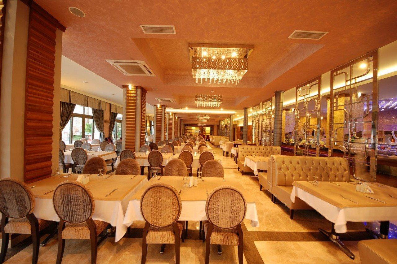 โกลเดน ร็อค บีช Hotel มาร์มาริส ภายนอก รูปภาพ