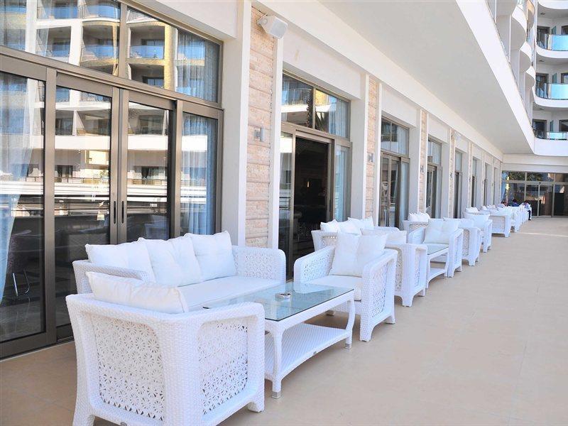 โกลเดน ร็อค บีช Hotel มาร์มาริส ภายนอก รูปภาพ